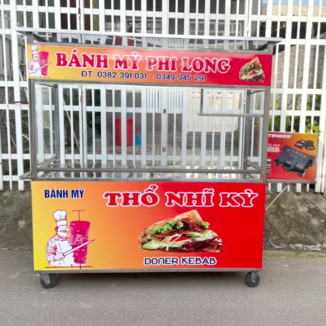 Xe bán bánh mỳ Phi Long