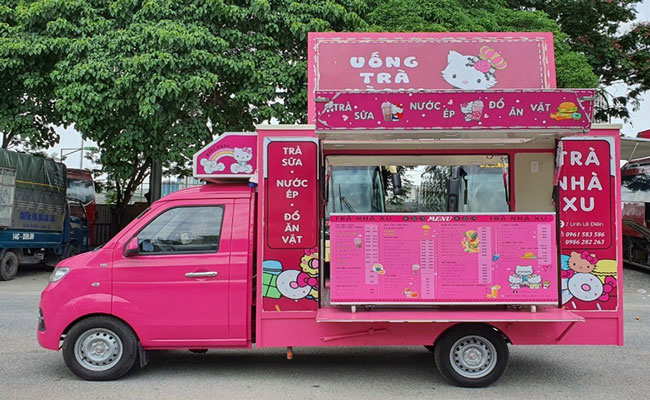 Xe tải bán trà sữa decal hồng Hello Kitty