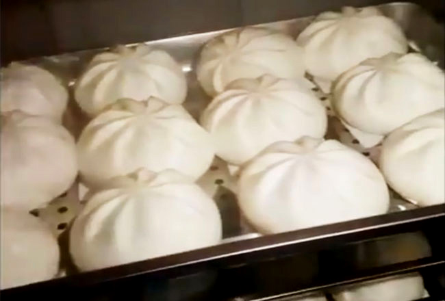 dùng tủ hấp bánh bao