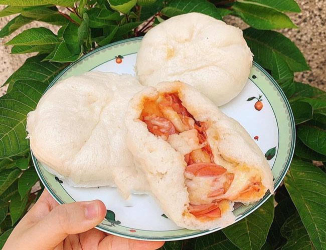 làm bánh bao xúc xích phô mai