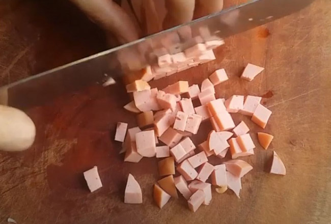 làm nhân bánh bao xúc xích phô mai