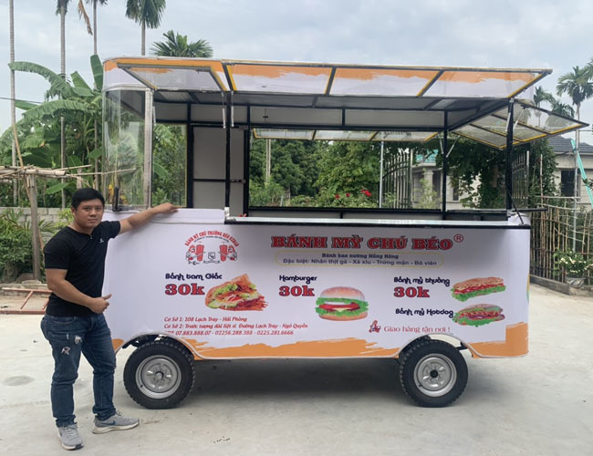 Xe bán bánh mì chạy điện