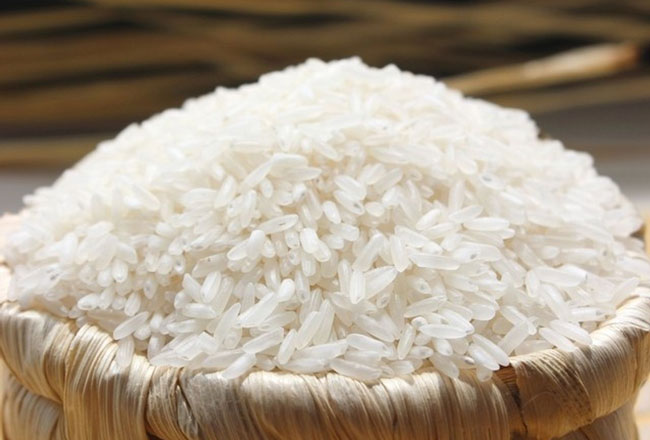 Vitamin B trong gạo làm bánh cuốn