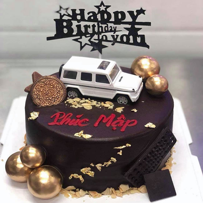 Bánh sinh nhật ô tô cảnh sát cho bé trai