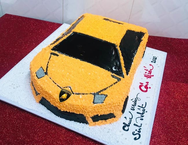 Bánh sinh nhật ô tô lamborghini