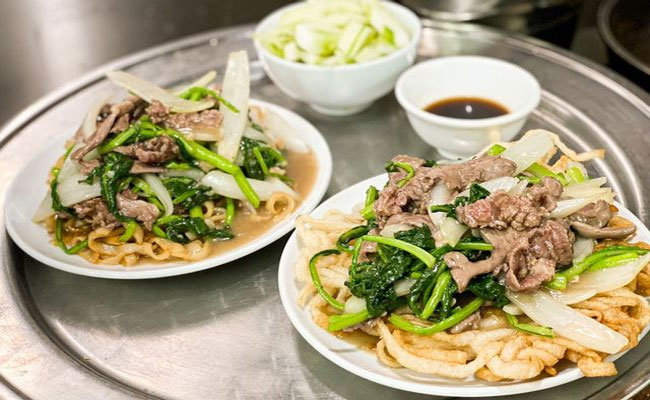 Phở xào giòn