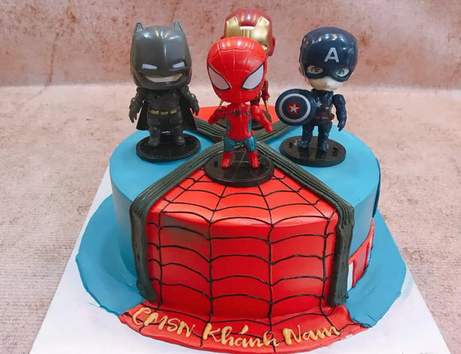Bánh kem người nhện và siêu anh hùng