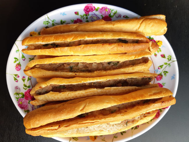 bánh mì que Phan Đình Phùng