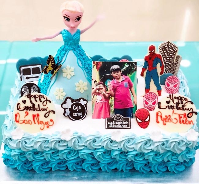 Bánh sinh nhật Elsa người nhện