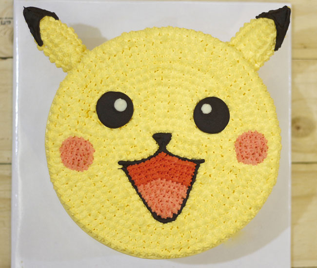 bánh kem vẽ hình pikachu