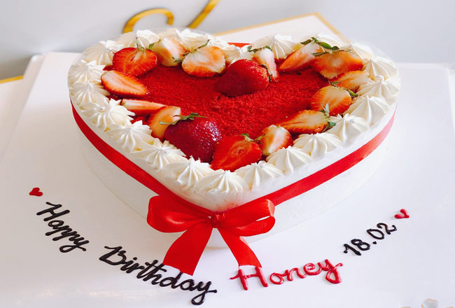 Bánh sinh nhật trái tim tặng người yêu đẹp - Thu Hường Bakery