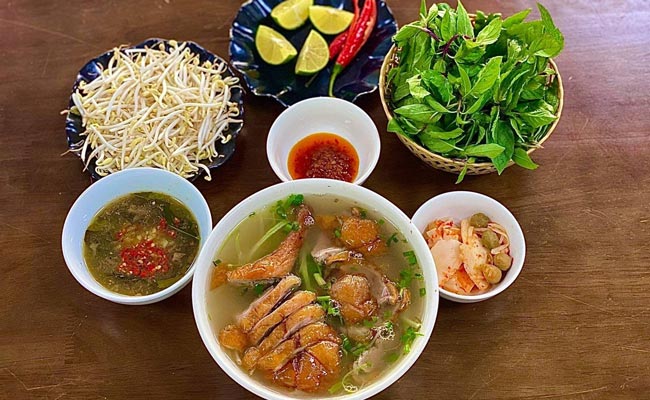 phở vịt quay thơm ngon