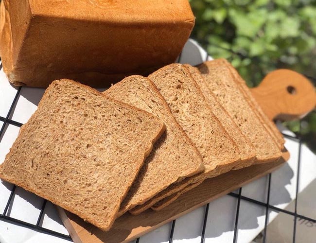 định lượng bánh mì sandwich bao nhiêu calo
