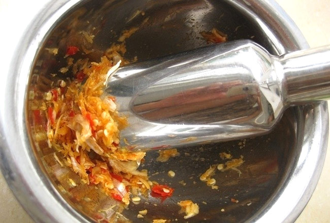 giã tỏi ớt