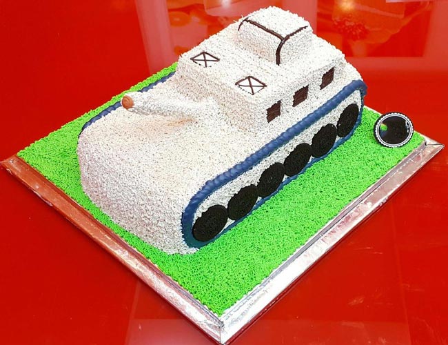 mẫu bánh sinh nhật xe tăng