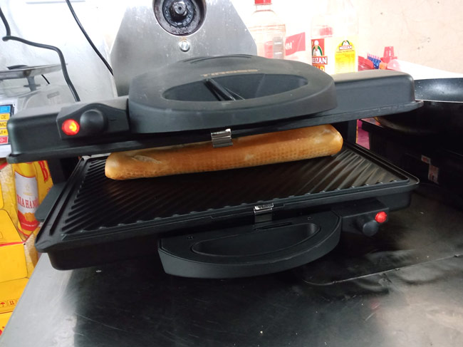 máy kẹp bánh mì tiross chỉnh nhiệt linh hoạt