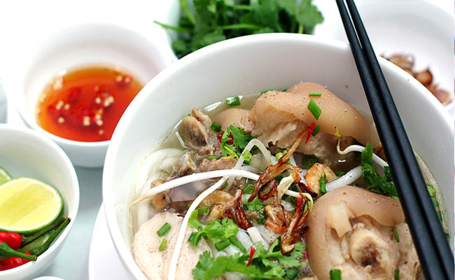 cách nấu bánh canh giò heo huế ngon
