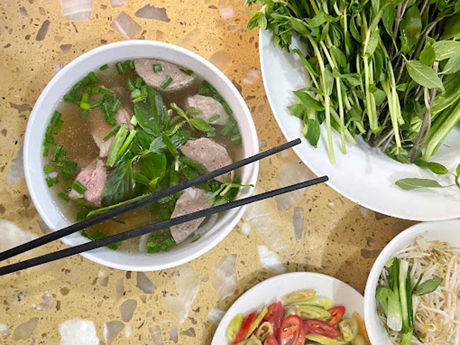 phở hùng bò viên