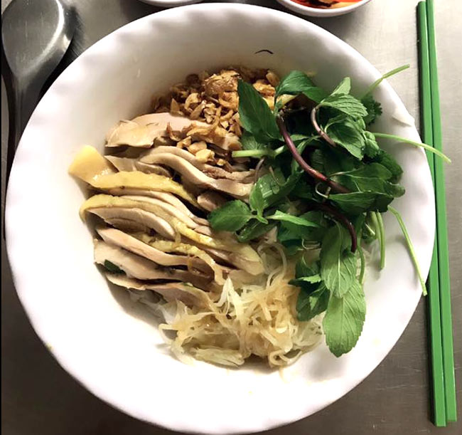 phở trộn ngon