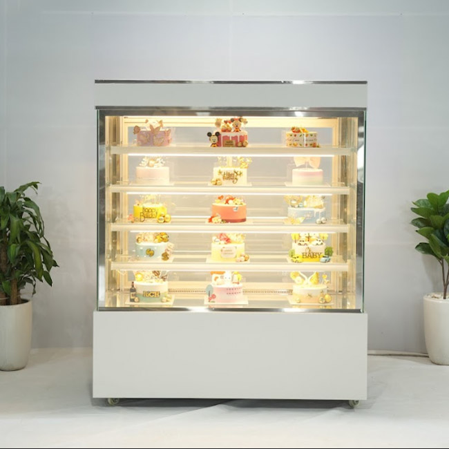 Tủ trưng bánh kem 1m8 kính vuông