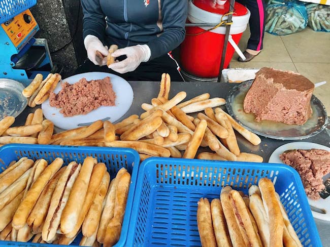 bánh mì que Hải Phòng ngon