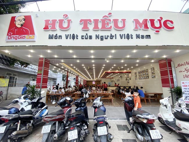 quán hủ tiếu mực ông già