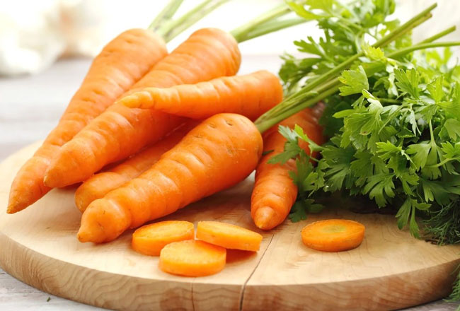 cà rốt làm cơm cuộn