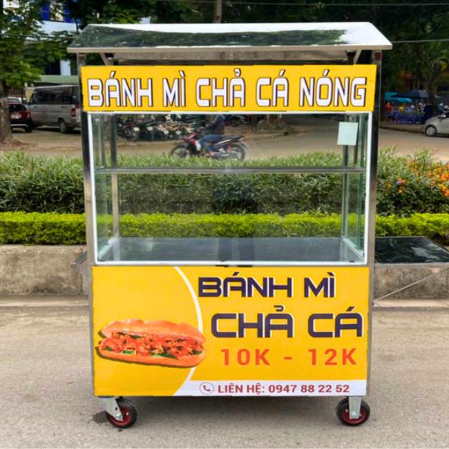 xe bánh mì chả cá